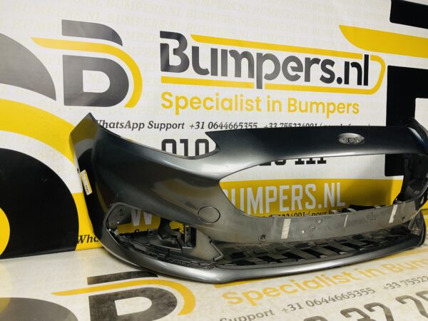 BUMPER Ford Fiesta MK8 Vignale 2017-2021 VOORBUMPER 1-D2-3785z