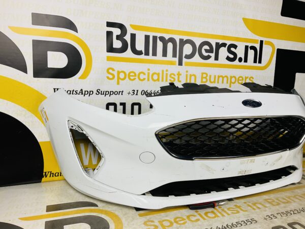 BUMPER Ford Fiesta MK8 2017-2022 VOORBUMPER 1-D2-5056z
