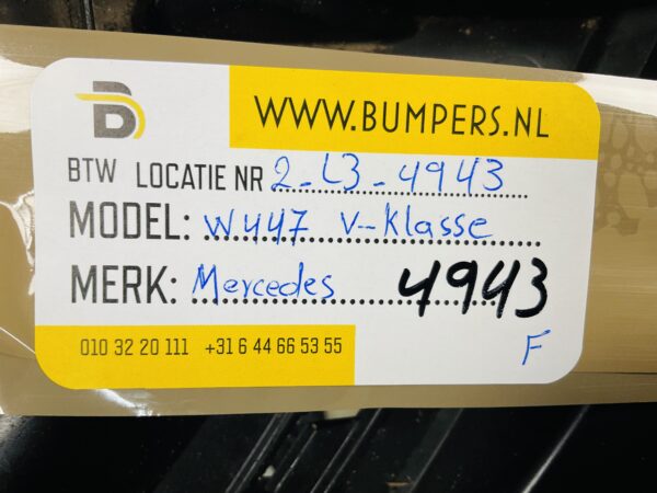 Onderplaat Mercedes W447 V Klasse A4478850036 Bumperlip 2-L3-4943F ( LET OP! ZIT EEN SCHEURTJE IN )