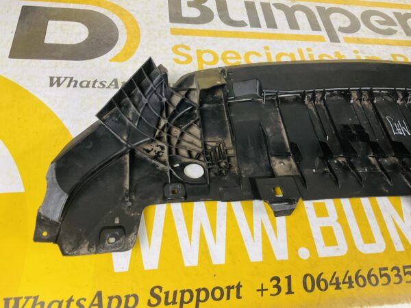 Onderplaat Mercedes A Klasse W176 A1768850036 Bumper lip 2-L3-4931F