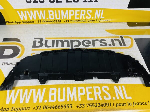 Onderplaat Mercedes W156 GLA A1568853600 Bumperlip 2-L5D-4933F