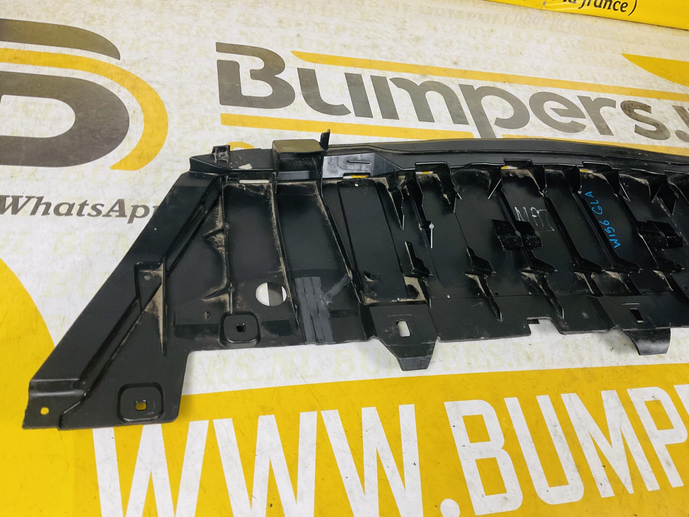 Onderplaat Mercedes W156 GLA A1568853600 Bumper lip 2-L3-4934F
