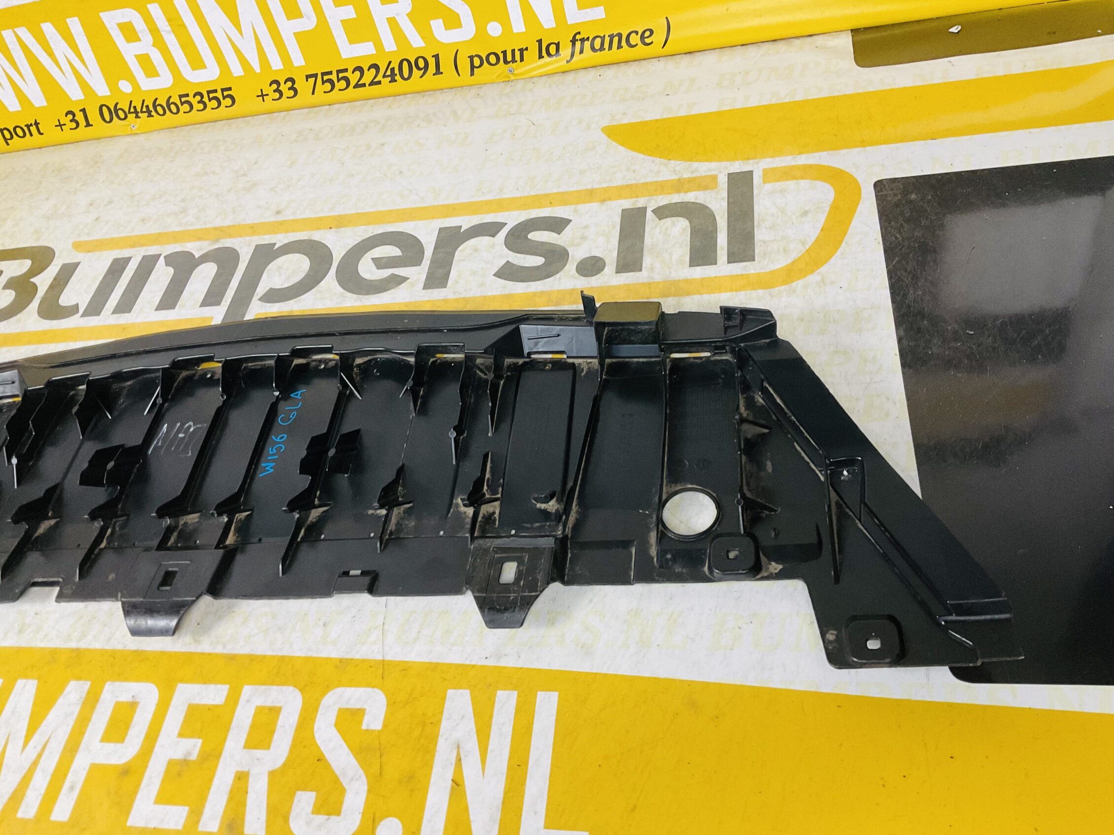 Onderplaat Mercedes W156 GLA A1568853600 Bumper lip 2-L3-4934F