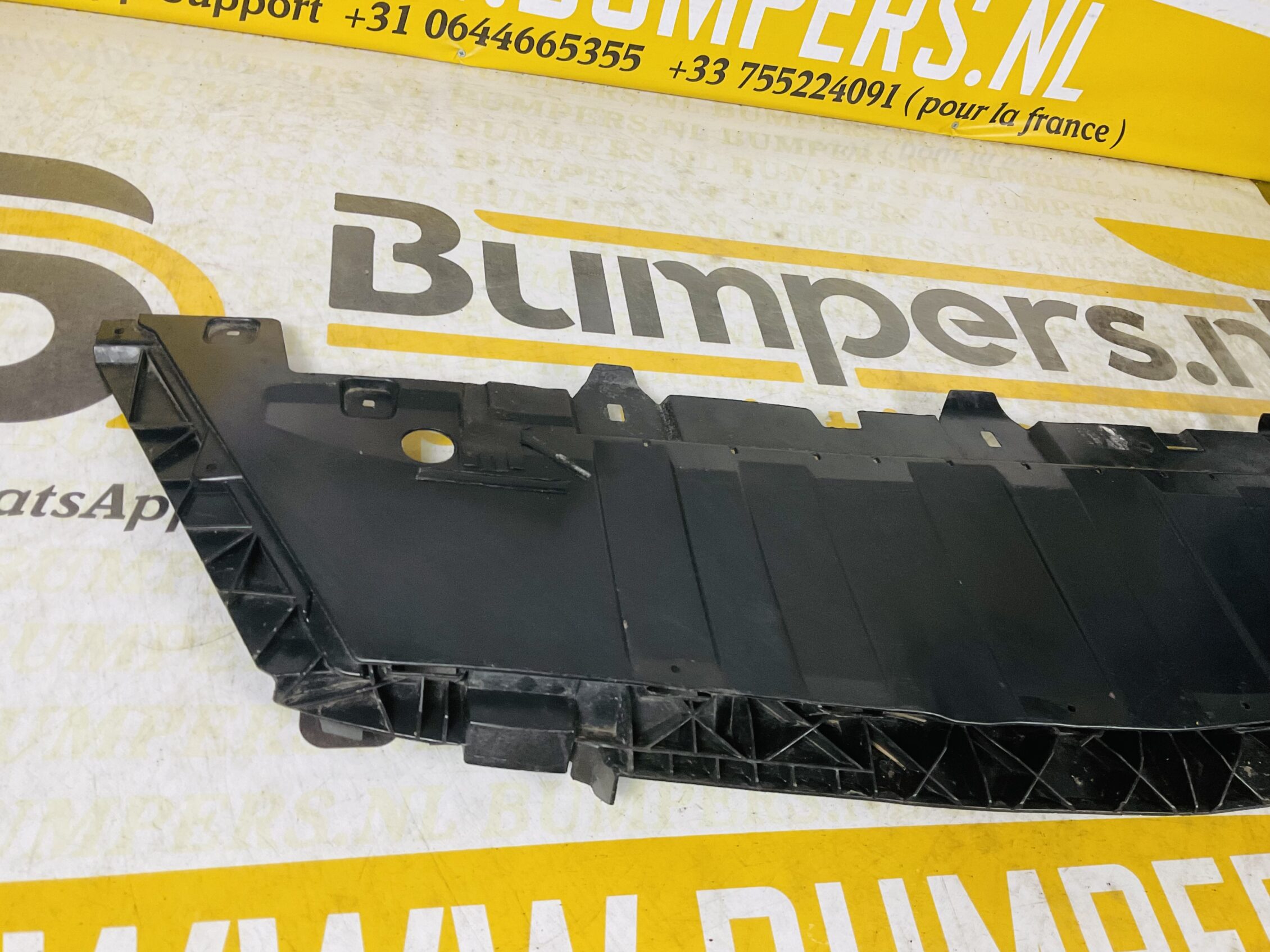 Onderplaat Mercedes W156 GLA A1568853600 Bumper lip 2-L3-4934F