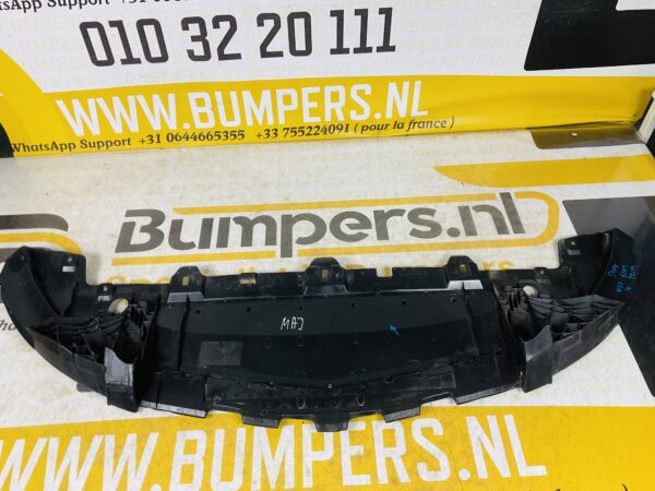 Onderplaat Mercedes W176 AMG W117 CLA A1768850136 Bumper lip 2-L3-5115F