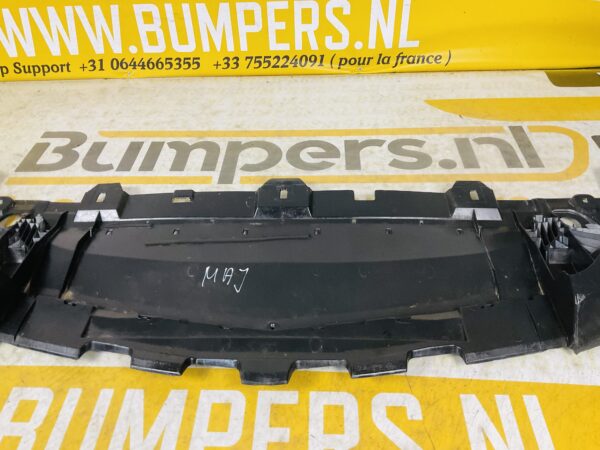 Onderplaat Mercedes W176 CLA W117 AMG  A1768850136 Bumperlip 2-L4E-5126F