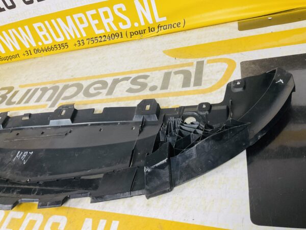 Onderplaat Mercedes W176 CLA W117 AMG  A1768850136 Bumperlip 2-L4E-5126F
