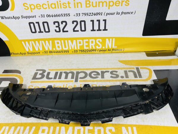 Onderplaat Mercedes W176 CLA W117 AMG  A1768850136 Bumperlip 2-L4E-5126F