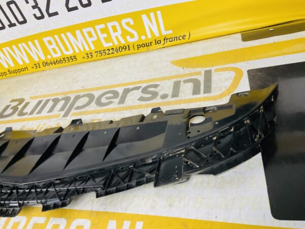 Onderplaat Mercedes W176 CLA W117 AMG  A1768850136 Bumperlip 2-L4E-5126F