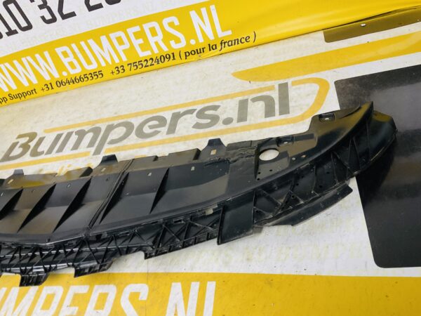 Onderplaat Mercedes W176 CLA W117 AMG A1768850136 Bumperlip 2-L4E-5128F