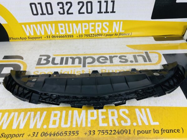 Onderplaat Mercedes W176 CLA W117 AMG A1768850136 Bumperlip 2-L5F-5129F