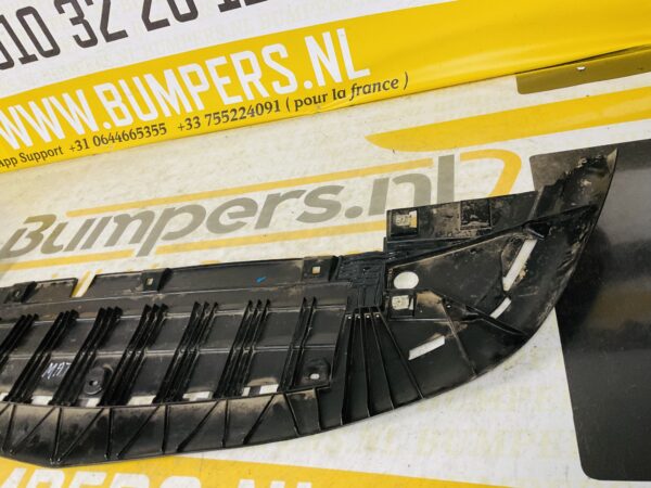 Onderplaat Mercedes W177 A Klasse A1778851400 Bumper lip Normaal 2-L9-5134F