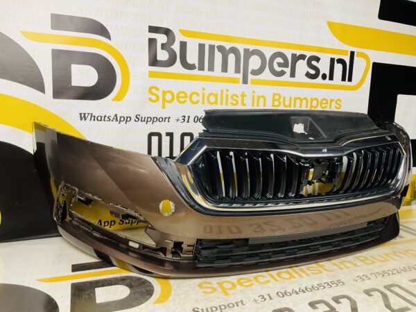 BUMPER Skoda Octavia 2019-2023 VOORBUMPER 2-H2-5286z