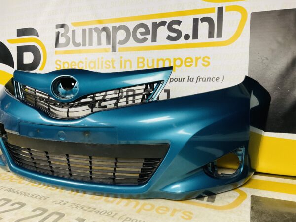 BUMPER Toyota Yaris 2011-2014 VOORBUMPER 2-D2-5664z