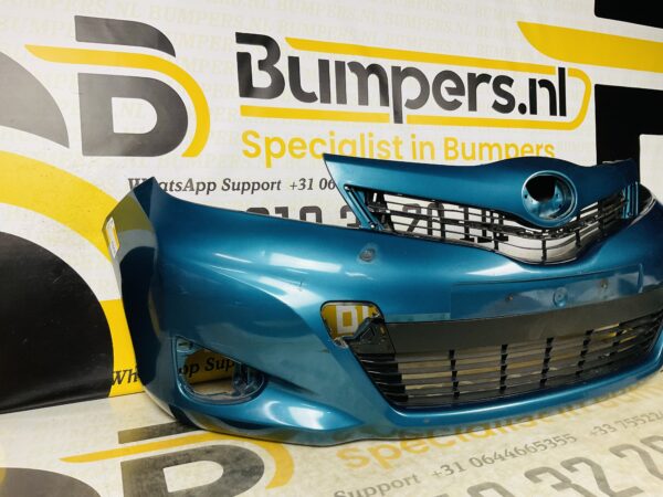 BUMPER Toyota Yaris 2011-2014 VOORBUMPER 2-D2-5664z