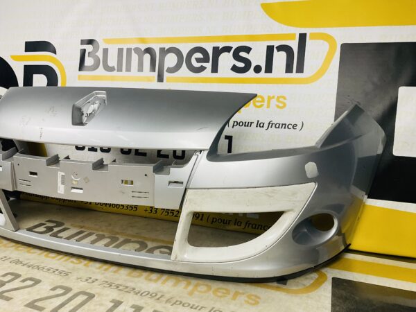 BUMPER Renault Scenic 3 2009-2012 VOORBUMPER 2-F6-5694z