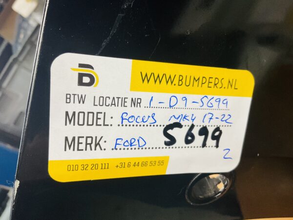 BUMPER Ford Focus MK4 2017-2022 VOORBUMPER 1-D9-5699z