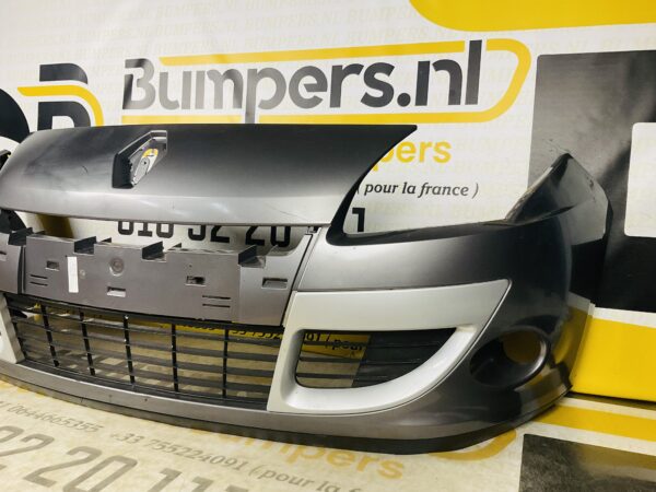 BUMPER Renault Scenic 3 2009-2012 VOORBUMPER 2-F6-5712z