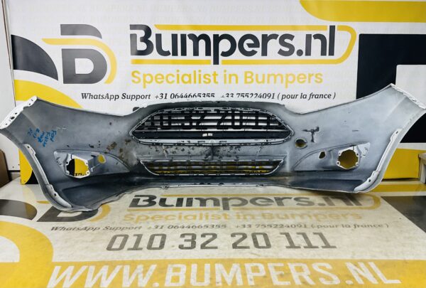 BUMPER Ford Fiesta MK7 Facelift  2011-2017 VOORBUMPER 1-D3-5720z