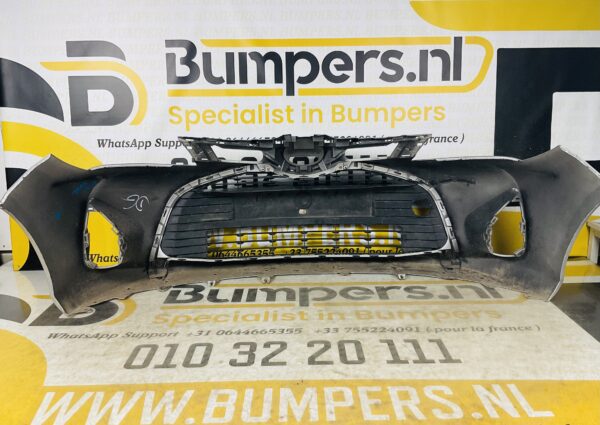 BUMPER Toyota Yaris 3 2014-2017 VOORBUMPER 2-D2-5724z