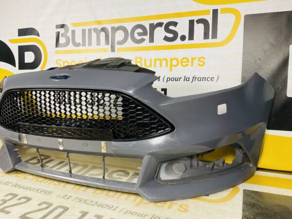 BUMPER Ford Focus ST MK3 2013-2017 VOORBUMPER 1-D9-5763z