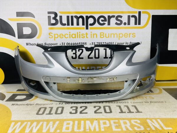 BUMPER Seat Leon1P 2004-2008 VOORBUMPER 2-C4-5886z
