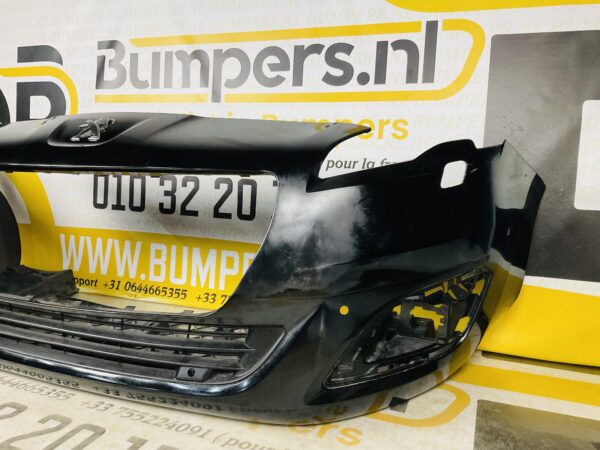 BUMPER Peugeot 5008 2008-2012 VOORBUMPER 2-J5-5917z