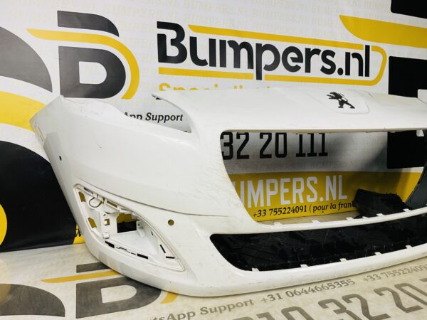 BUMPER Peugeot 5008 2008-2012 VOORBUMPER 2-J5-5918z