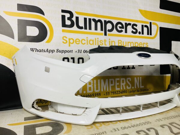 BUMPER Ford Focus 3 ST VOORBUMPER 1-D9-6166z
