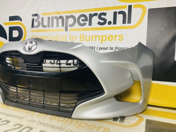 BUMPER Toyota Yaris 2021-2023 VOORBUMPER 2-D2-5492z