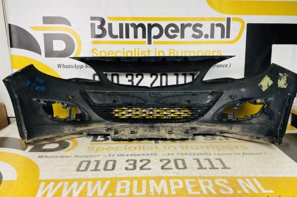 BUMPER Opel Astra J Facelift  2011-2014 VOORBUMPER 2-i9-5502z