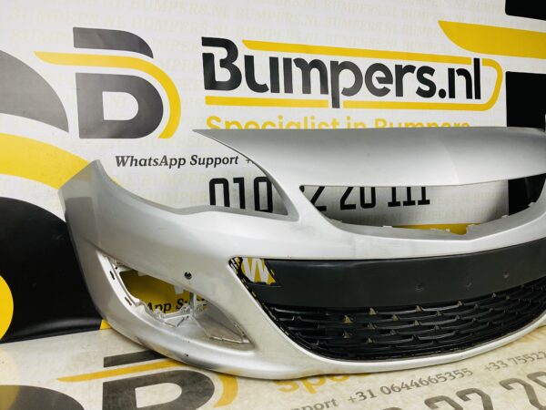 BUMPER Opel Astra J Facelift 2011-2014 VOORBUMPER 2-i9-5517z