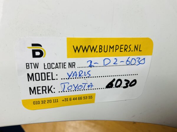 BUMPER Toyota Yaris  VOORBUMPER 2-D2-6030z