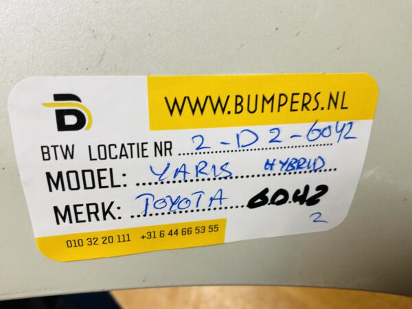 BUMPER Toyota Yaris Hybrid 2011-2014 VOORBUMPER 2-D2-6042z