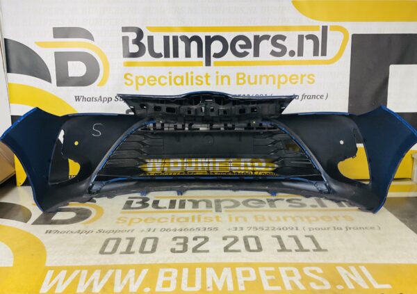 BUMPER Toyota Yaris 3 Facelift 2017-2020 VOORBUMPER 2-D2-6064z