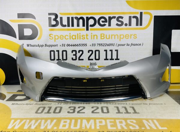 BUMPER Toyota Auris VOORBUMPER 2-D3-6083z