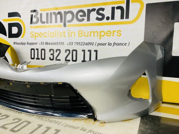 BUMPER Toyota Auris VOORBUMPER 2-D3-6083z