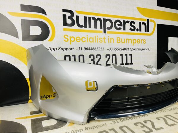 BUMPER Toyota Auris VOORBUMPER 2-D3-6083z