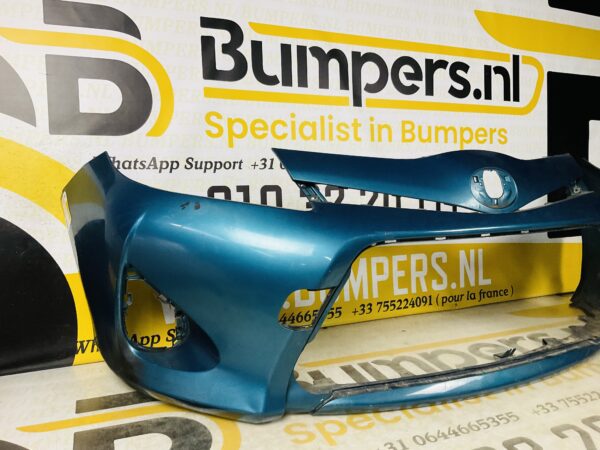 BUMPER Toyota Yaris 2 Hybrid 2010-2014 VOORBUMPER 2-D2-6131z