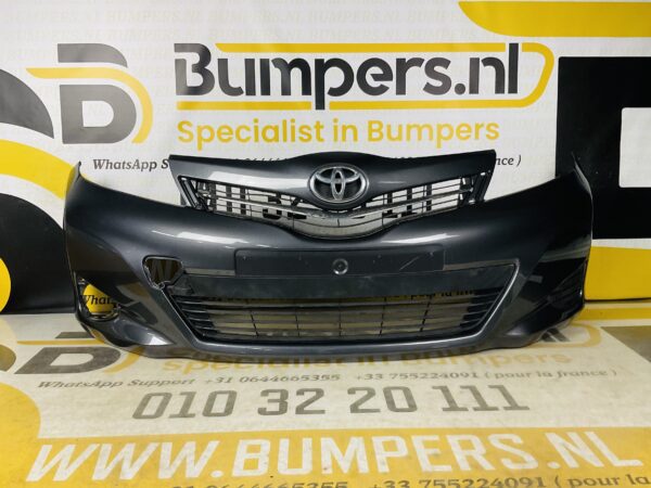 BUMPER Toyota Yaris 3 2011-2014 VOORBUMPER 2-D2-6174z