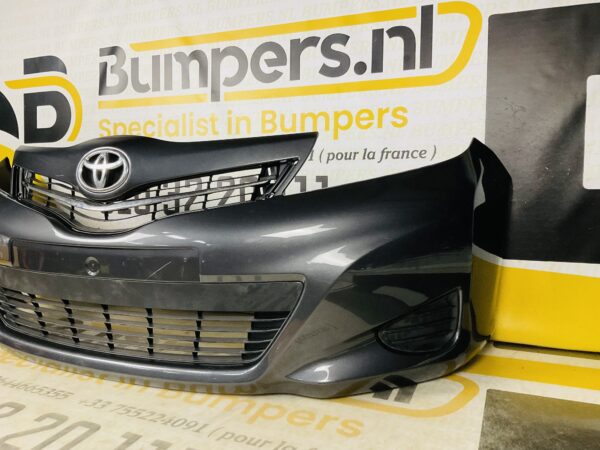 BUMPER Toyota Yaris 3 2011-2014 VOORBUMPER 2-D2-6174z
