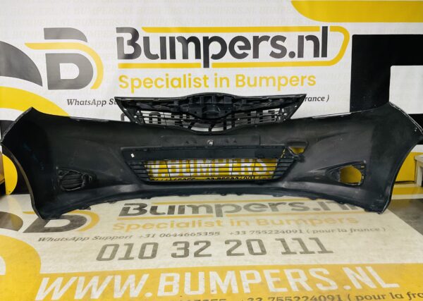 BUMPER Toyota Yaris 3 2011-2014 VOORBUMPER 2-D2-6174z