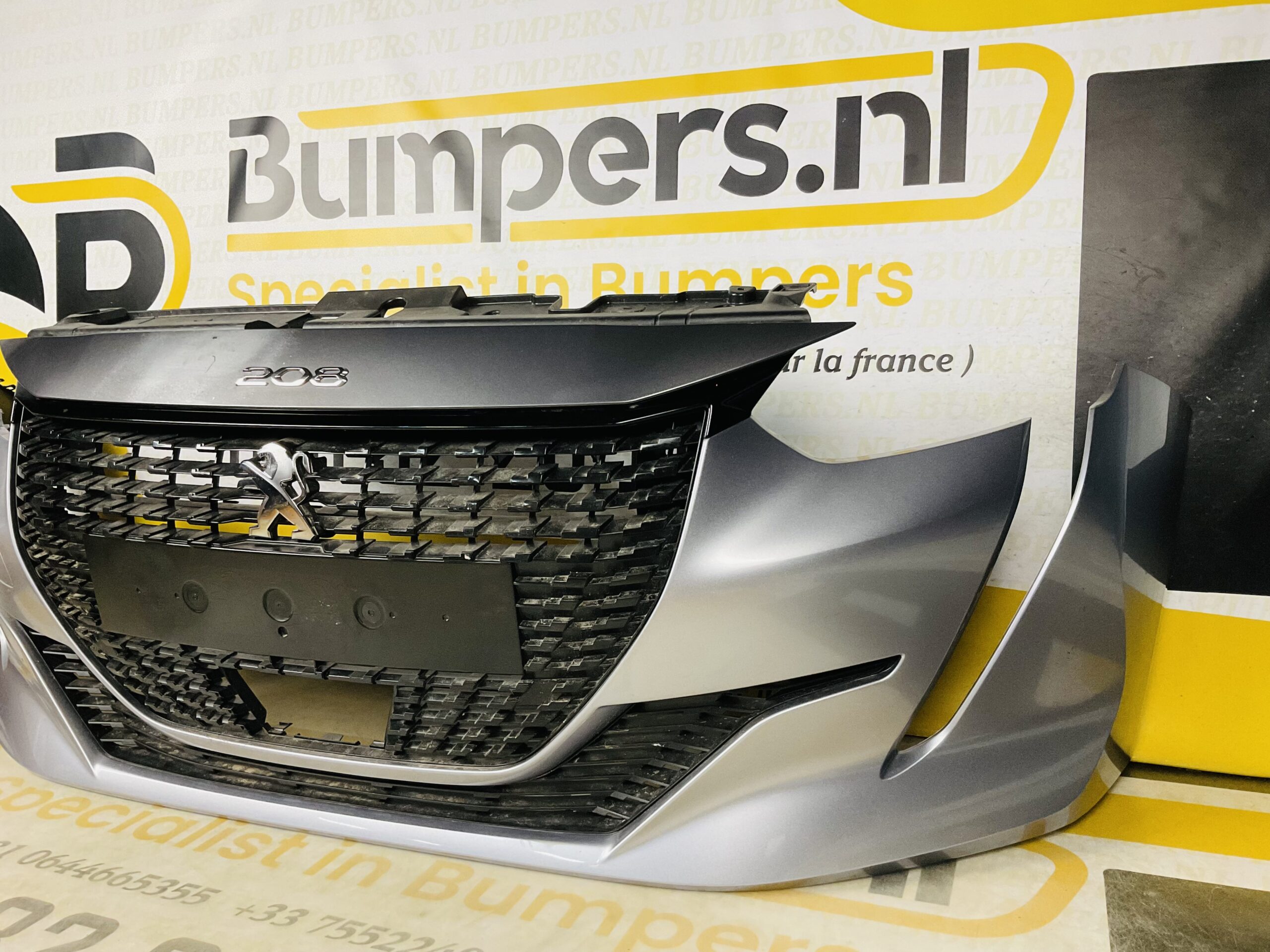 BUMPER Peugeot 208 2019-2023 VOORBUMPER 2-A7-6184z