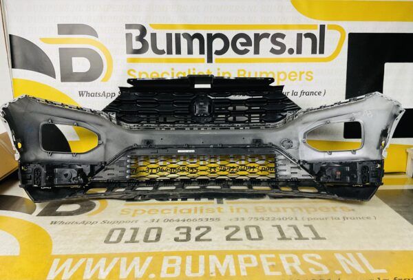BUMPER Volkswagen T-Roc TRoc  VOORBUMPER 1-C5-6224z
