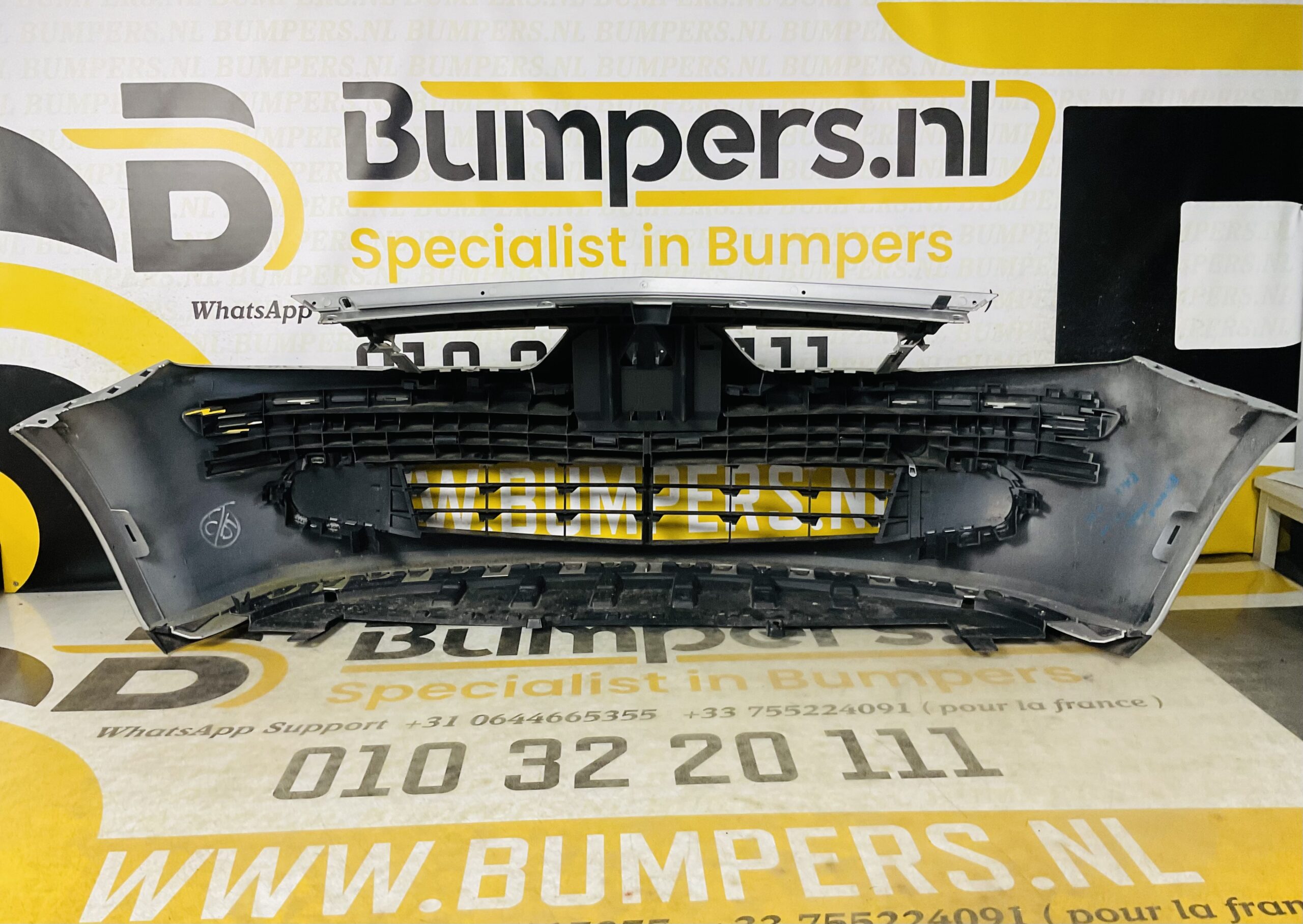 BUMPER Renault Scenic Modus 2004-2008 VOORBUMPER 2-F6-6240z