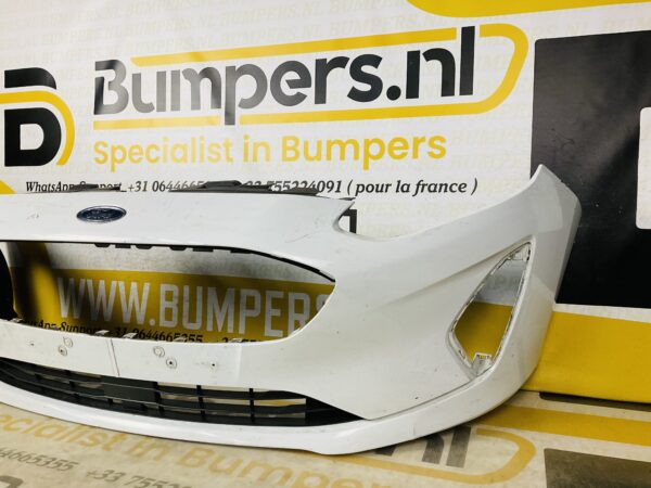 BUMPER Ford Fiesta MK8  2017-2021 VOORBUMPER 1-D7-6627z