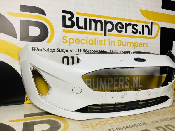 BUMPER Ford Fiesta MK8  2017-2021 VOORBUMPER 1-D7-6627z