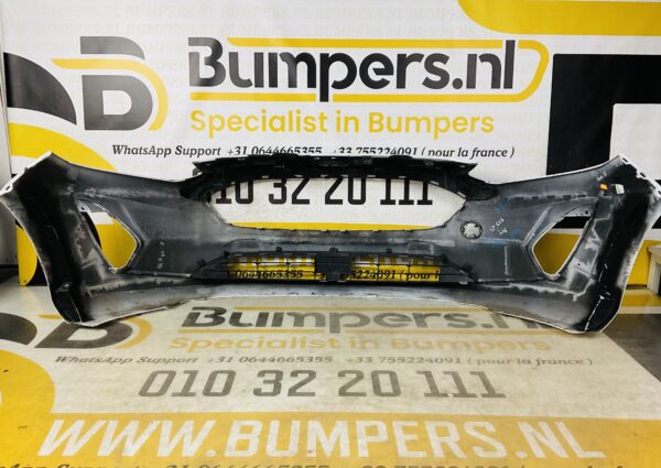BUMPER Ford Fiesta MK8  2017-2021 VOORBUMPER 1-D7-6627z