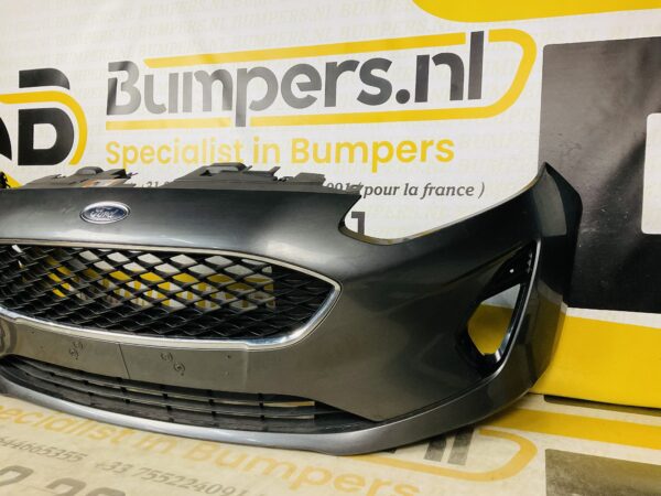 BUMPER Ford Fiesta MK8  2017-2021 VOORBUMPER 1-D7-6633z