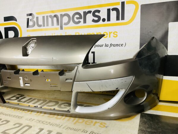 BUMPER Renault Scenic 2009-2012 VOORBUMPER 2-F6-6262z